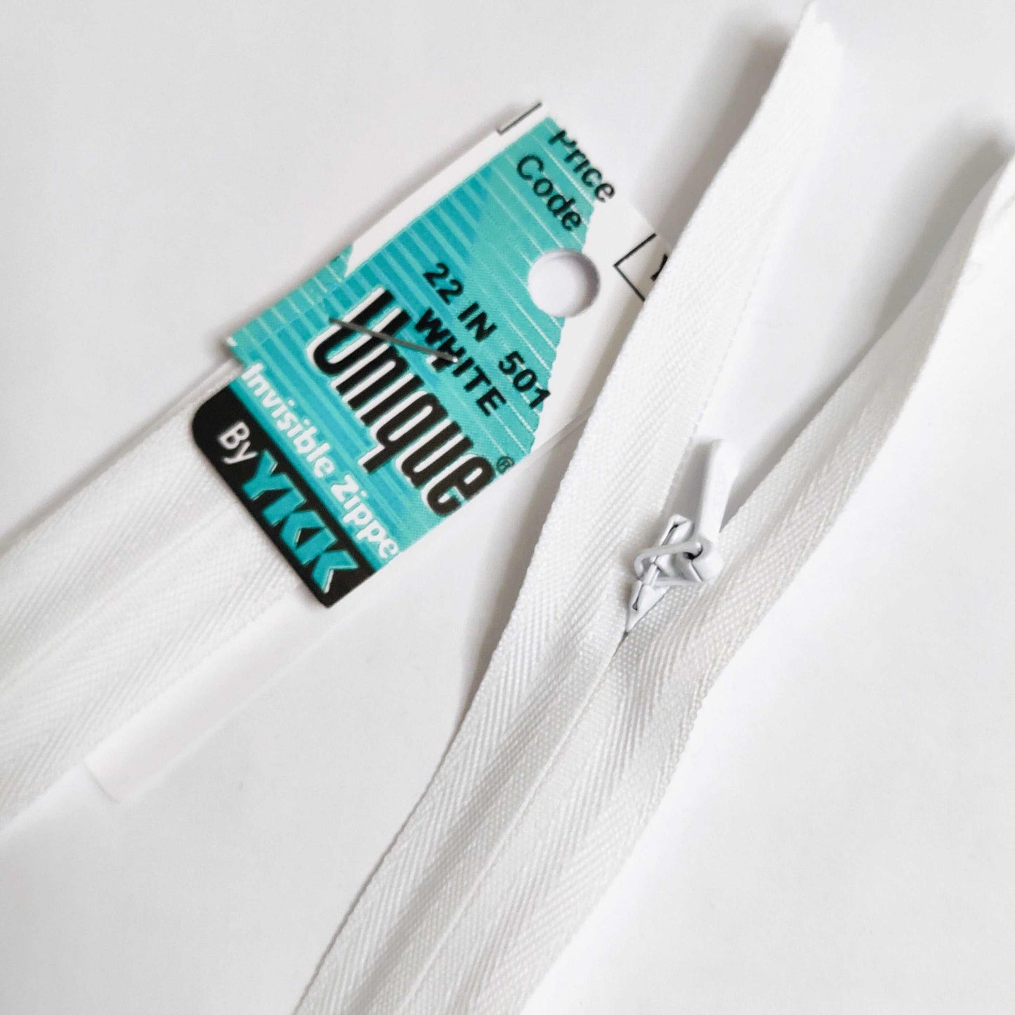 YKK Art Unique Invisible Zipper 22" White