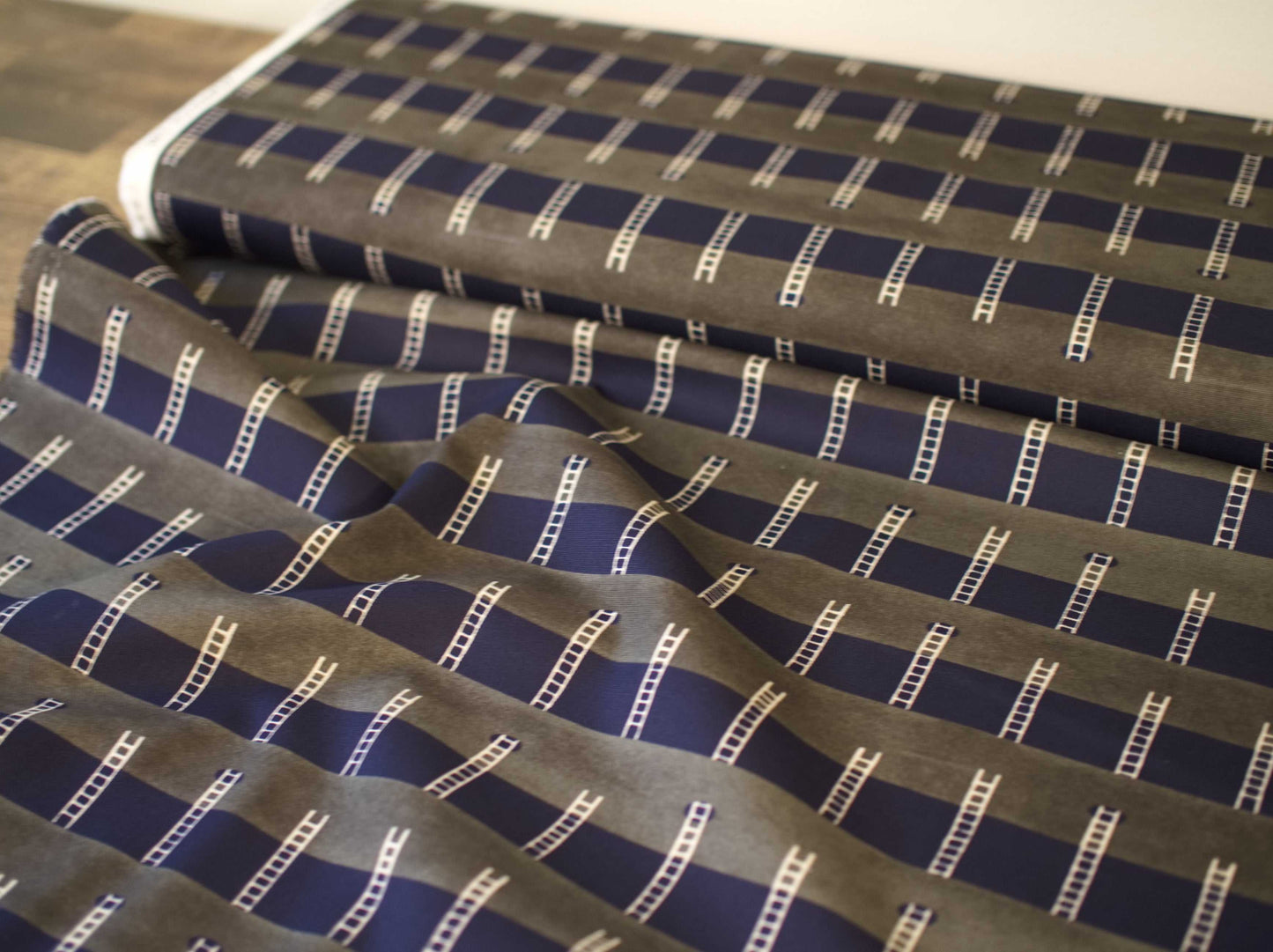 100% Cotton Canvas Fabric | Ladder Organic Cotton Oxford / Green & Navy | MUDDYWORKS | Fabric